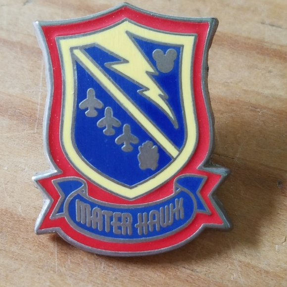 Set of two cars Disney pins hidden Mickeys - Picture 2 of 4